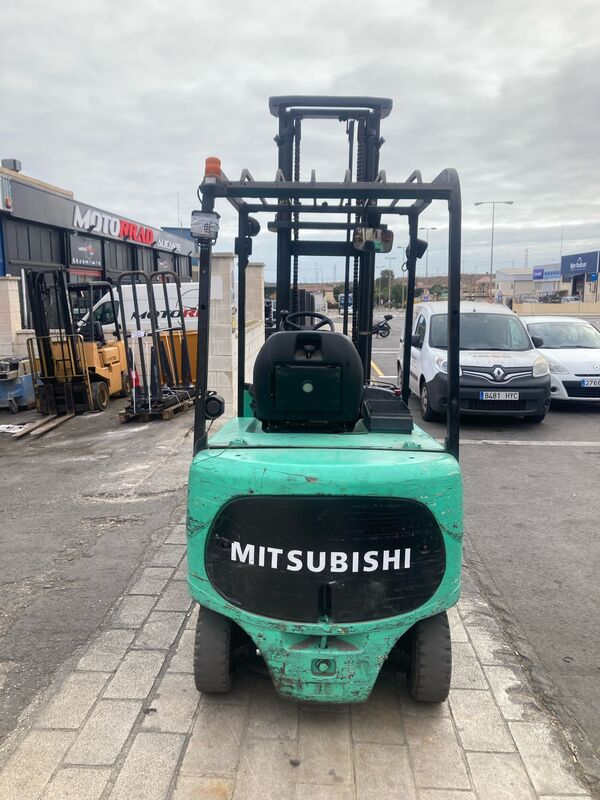 MITSUBISHI FB30K-PAC - máquina usada Carode